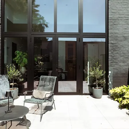 B En B De Jufferswaard Bed & Breakfast 4*