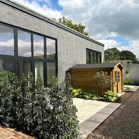B En B De Jufferswaard Bed & Breakfast